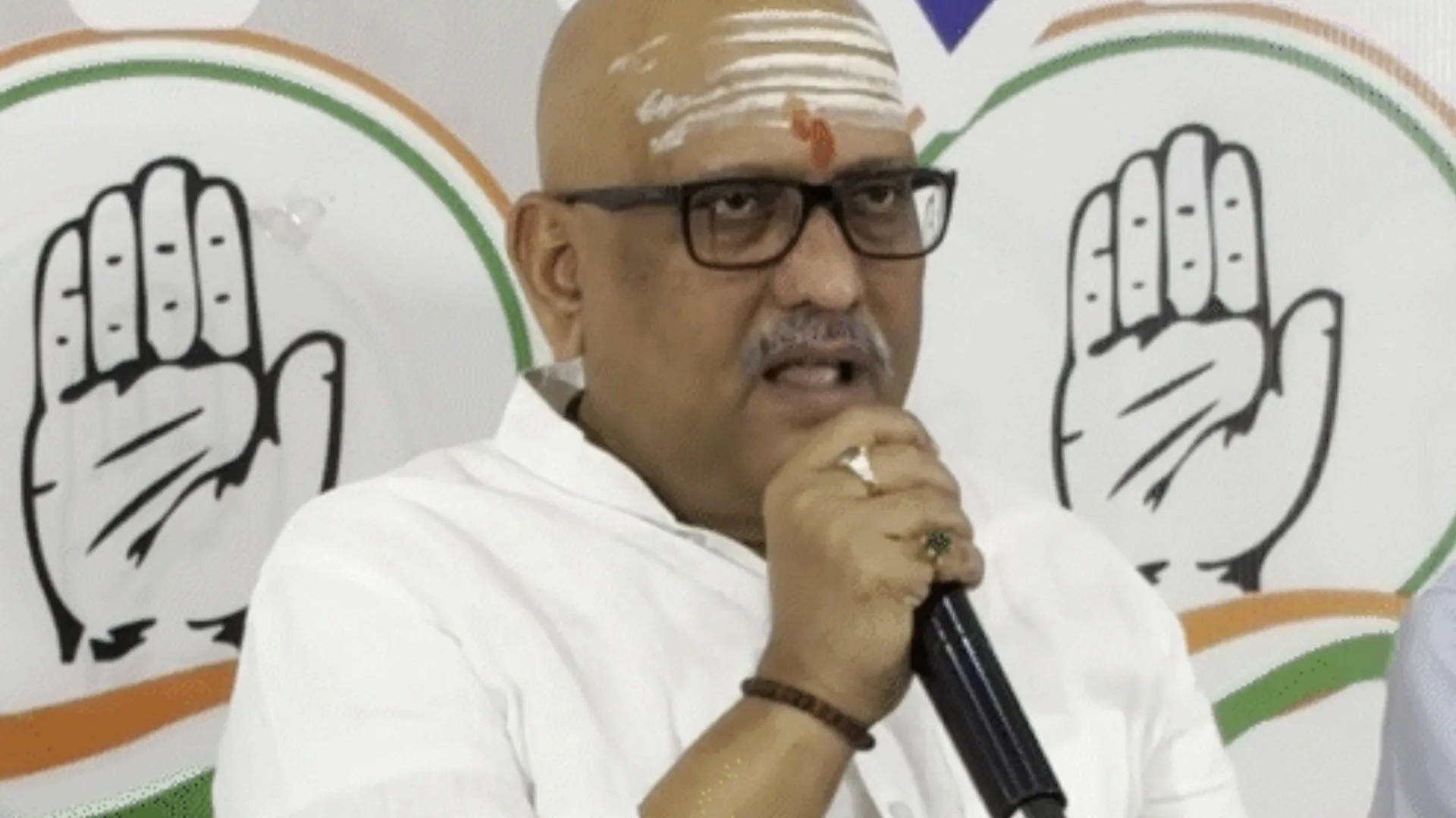 फतेहपुर मकबरा हिंसा : कांग्रेस प्रदेश अध्यक्ष अजय राय का बड़ा आरोप, भाजपा के दबाव में फतेहपुर पुलिस प्रशासन