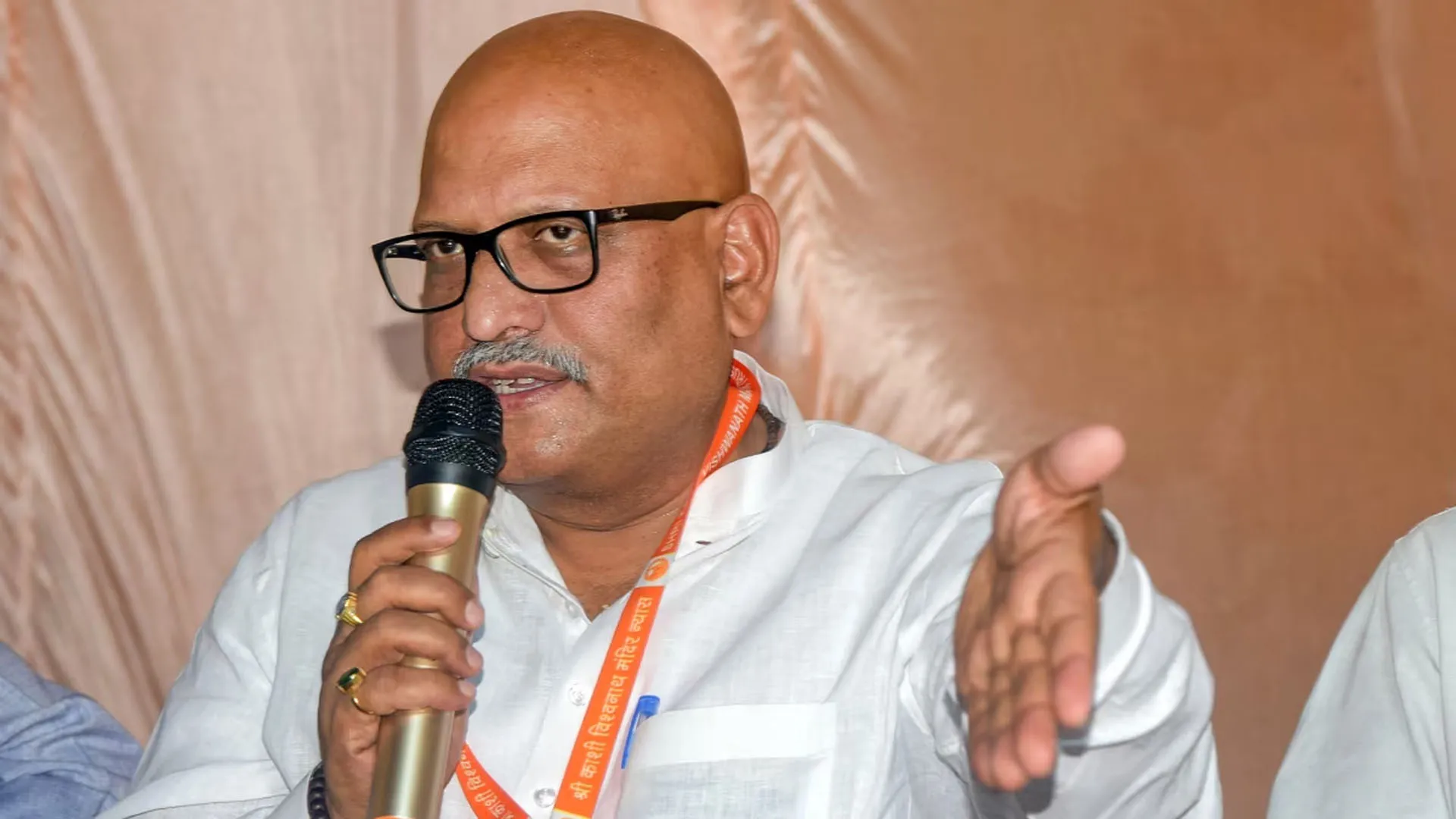 कोडीन कफ सिरप केस : अजय राय का योगी  सरकार पर तंज, बुलडोजर को मानो लग गई ठंड