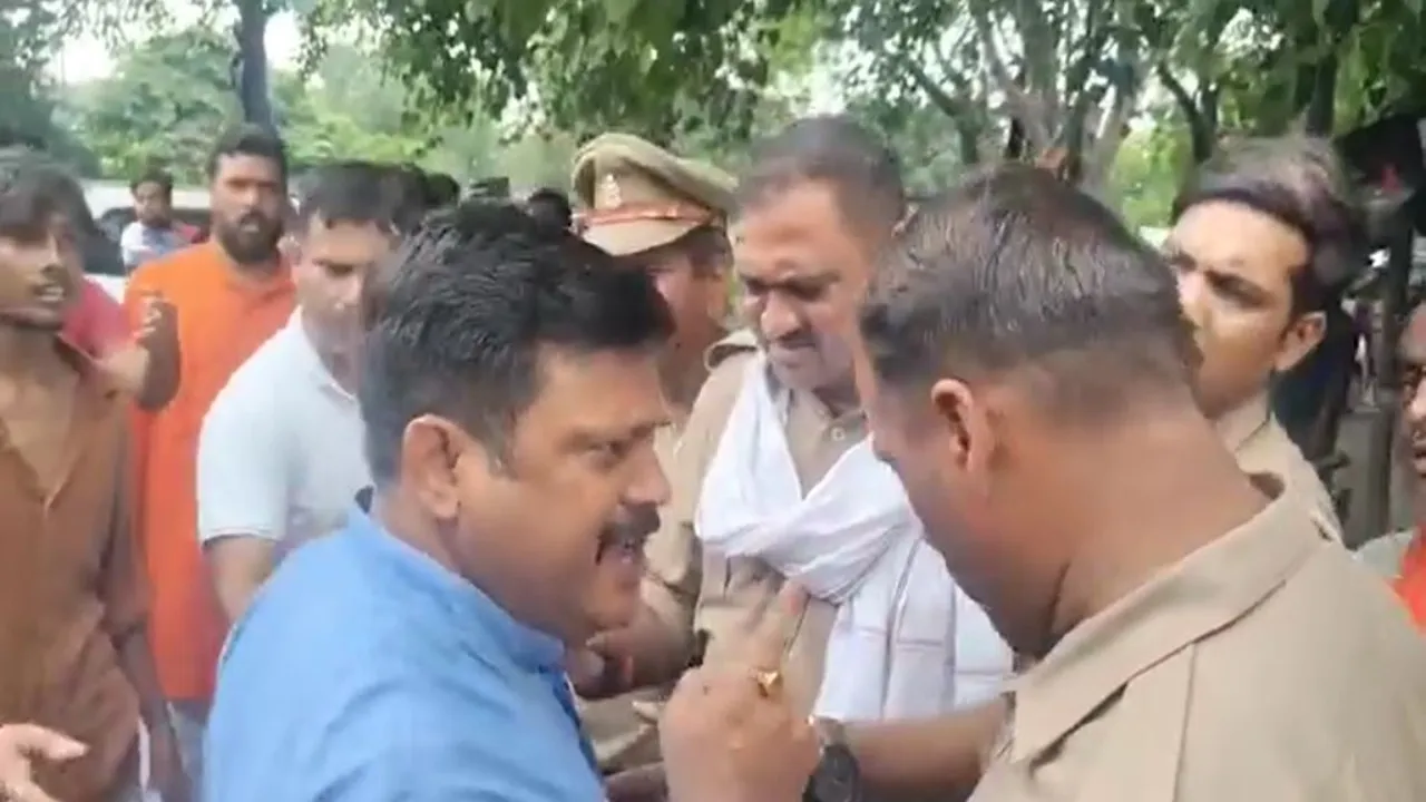 उपचुनाव में हंगामा: भाजपा जिला उपाध्यक्ष ने दरोगा को धक्का देकर कहा- 