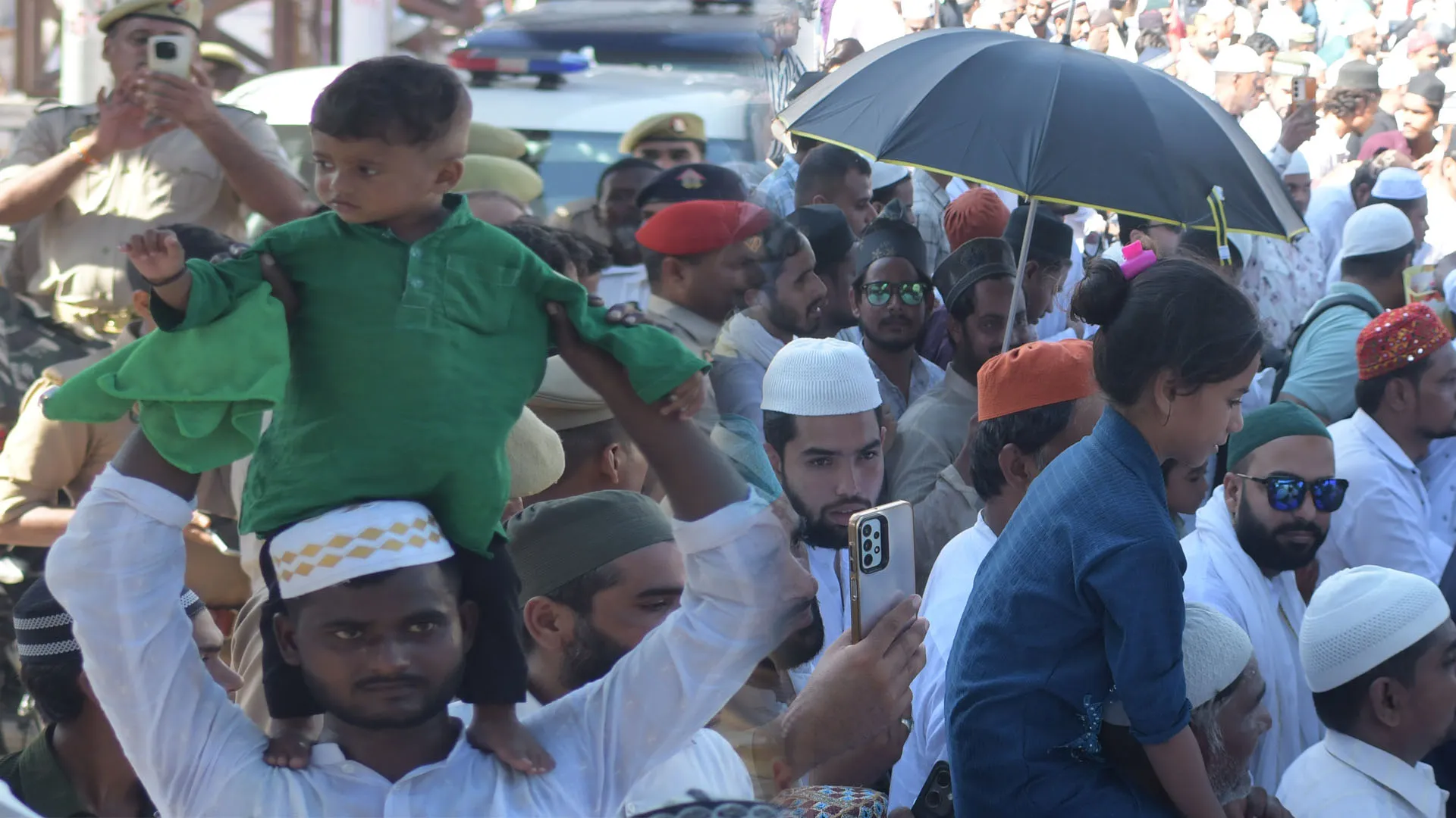 उर्स-ए-रजवी :  दुनिया का सबसे शांतिपूर्ण देश भारत, तरक्की के लिए मिलकर करें काम