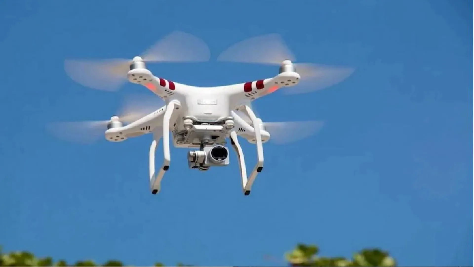 मुरादाबाद: ड्रोन अफवाहों पर पुलिस सख्त, गांव-मोहल्लों में जाकर कर रही जागरूक