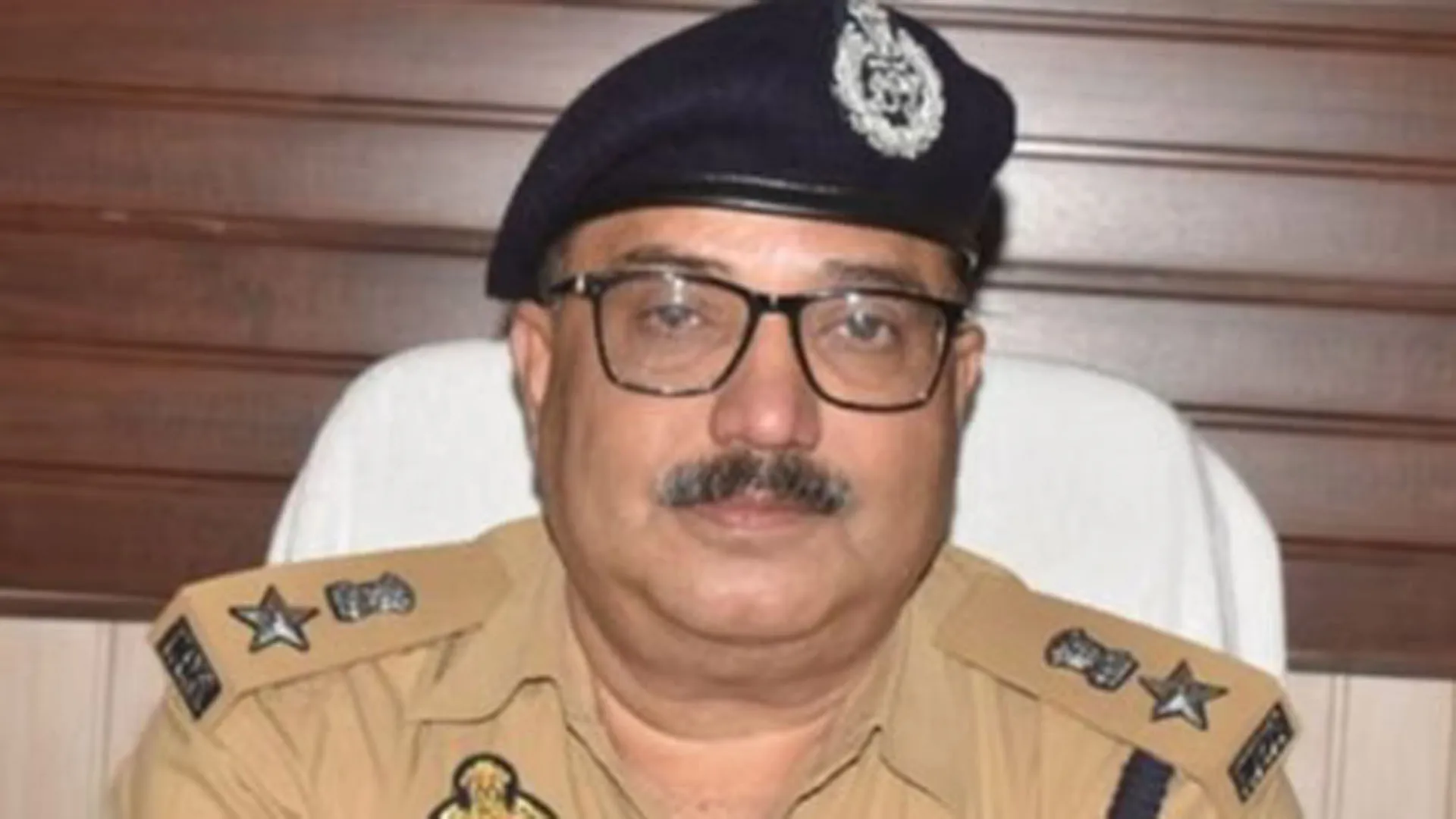 बदायूं : एसएसपी ने बदले पांच निरीक्षकों और सात उपनिरीक्षकों के कार्यक्षेत्र, 13 पुलिस वाले इधर से उधर