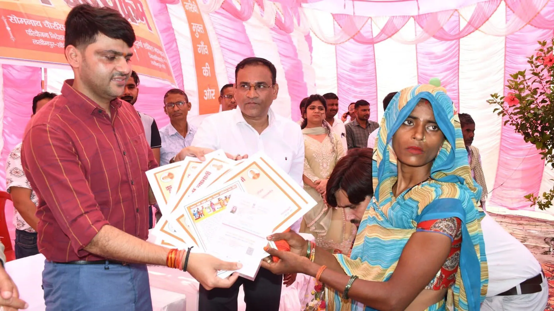 लखीमपुर खीरी : धौरहरा की चार ग्राम पंचायतें बनीं जीरो पॉवर्टी मॉडल, सौ परिवार हुए संतृप्त