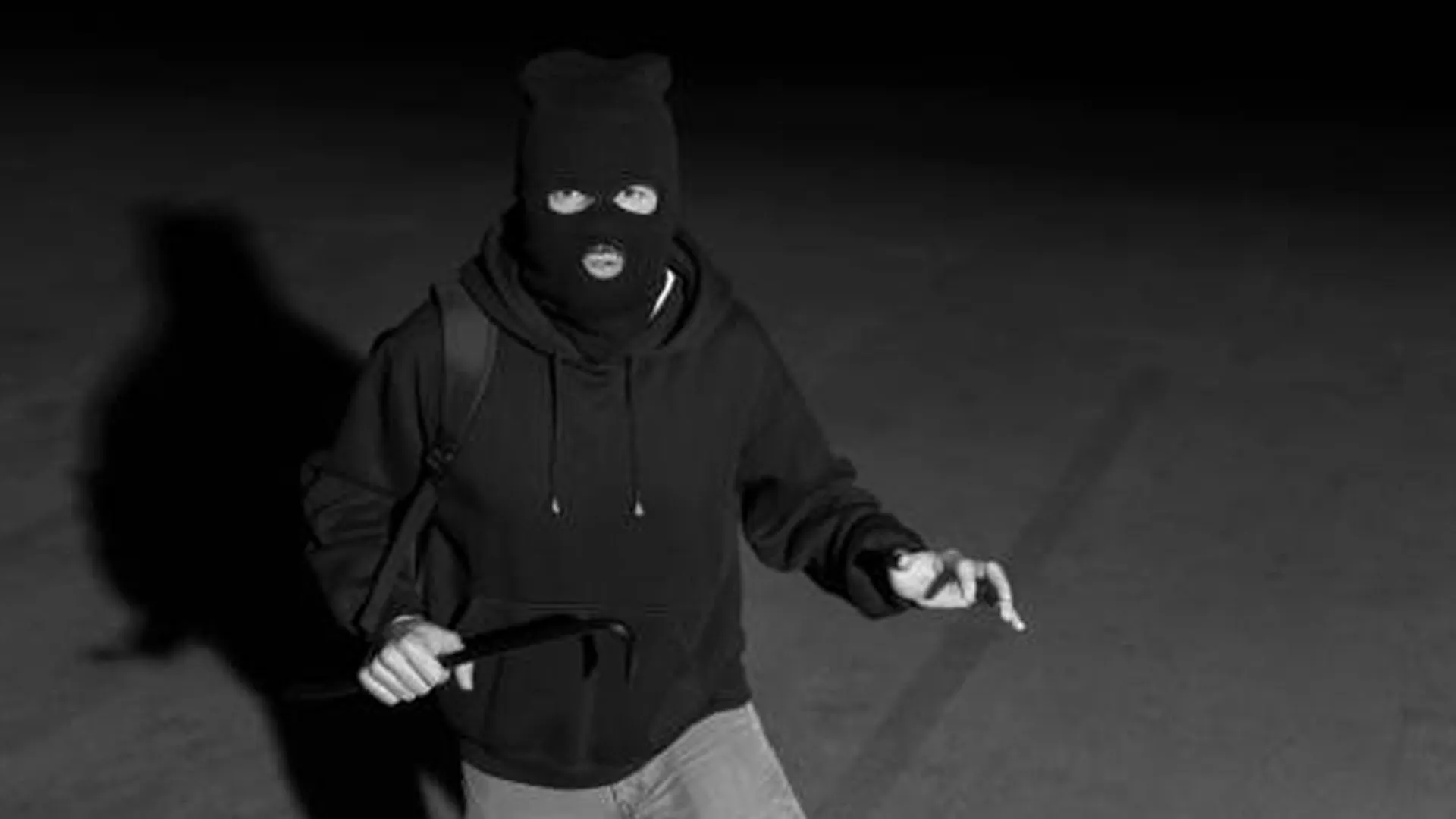 रामपुर: चोरों के शोर के बीच संदिग्ध अवस्था में घूम रहे दो युवकों को दबोचा