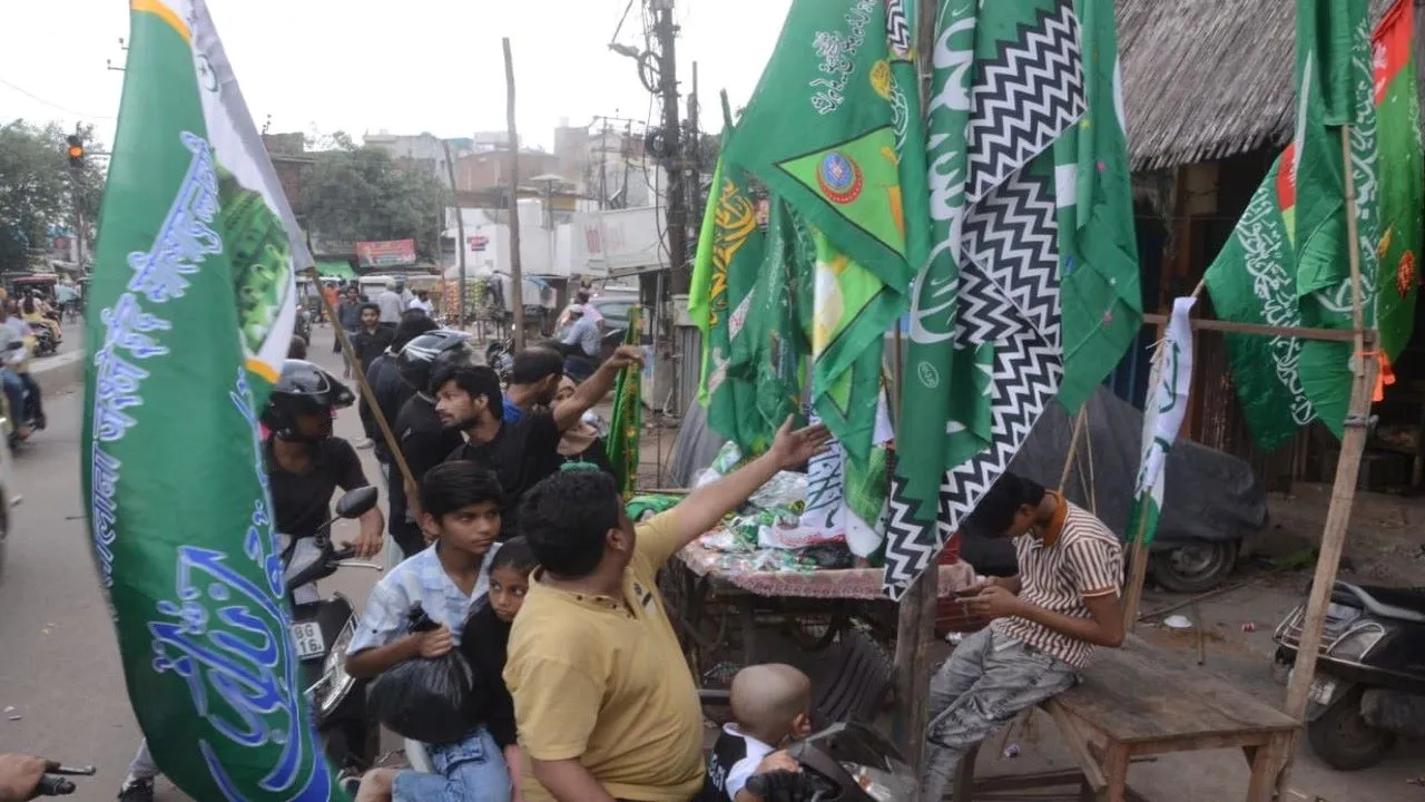 कानपुर : जुलूस-ए-मोहम्मदी में लहराएंगे 1 लाख छोटे हरे झंडे 