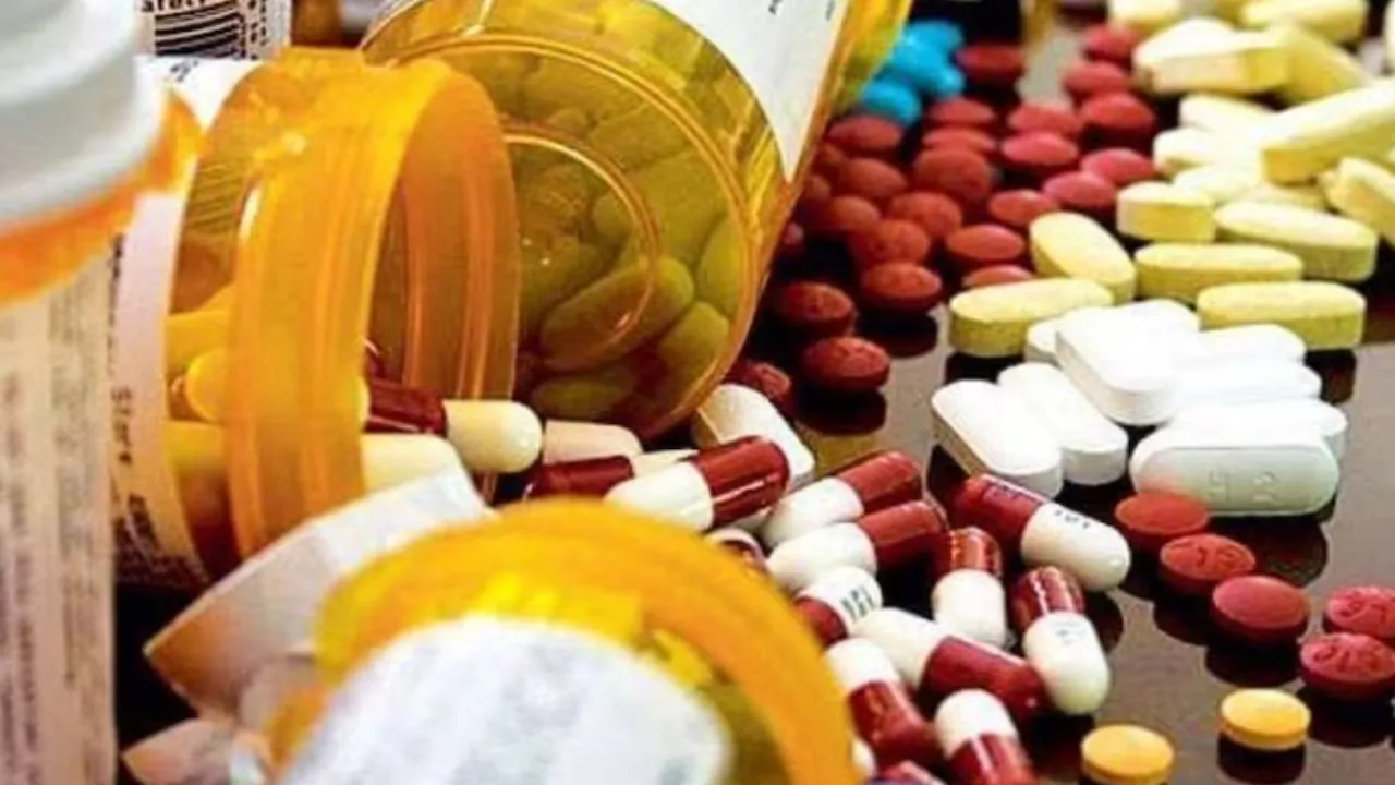 बाराबंकी में दवाओं के नाम पर नशे का धंधा, CBI की दबिश से खुला बड़ा नेटवर्क”