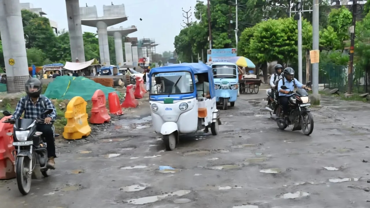 कानपुर : शुक्लागंज पुल व जरीब चौकी फ्लाईओवर निर्माण पर अटकी गाड़ी, टेंडर प्रक्रिया में देरी