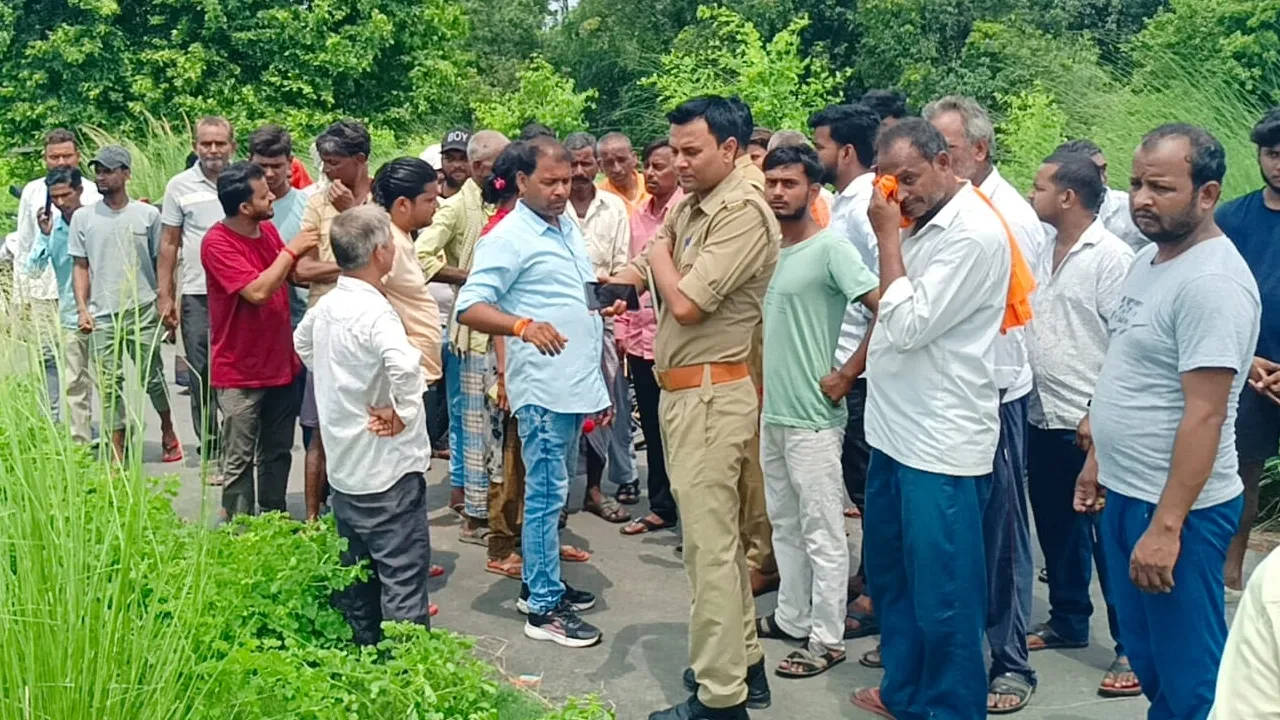 बलरामपुर : तीन दिन से लापता विवाहिता का शव नहर से बरामद, परिजनों ने लगाया दहेज हत्या का आरोप