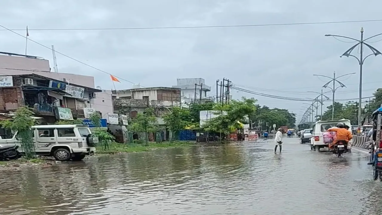 बाराबंकी बारिश से लोग परेशान