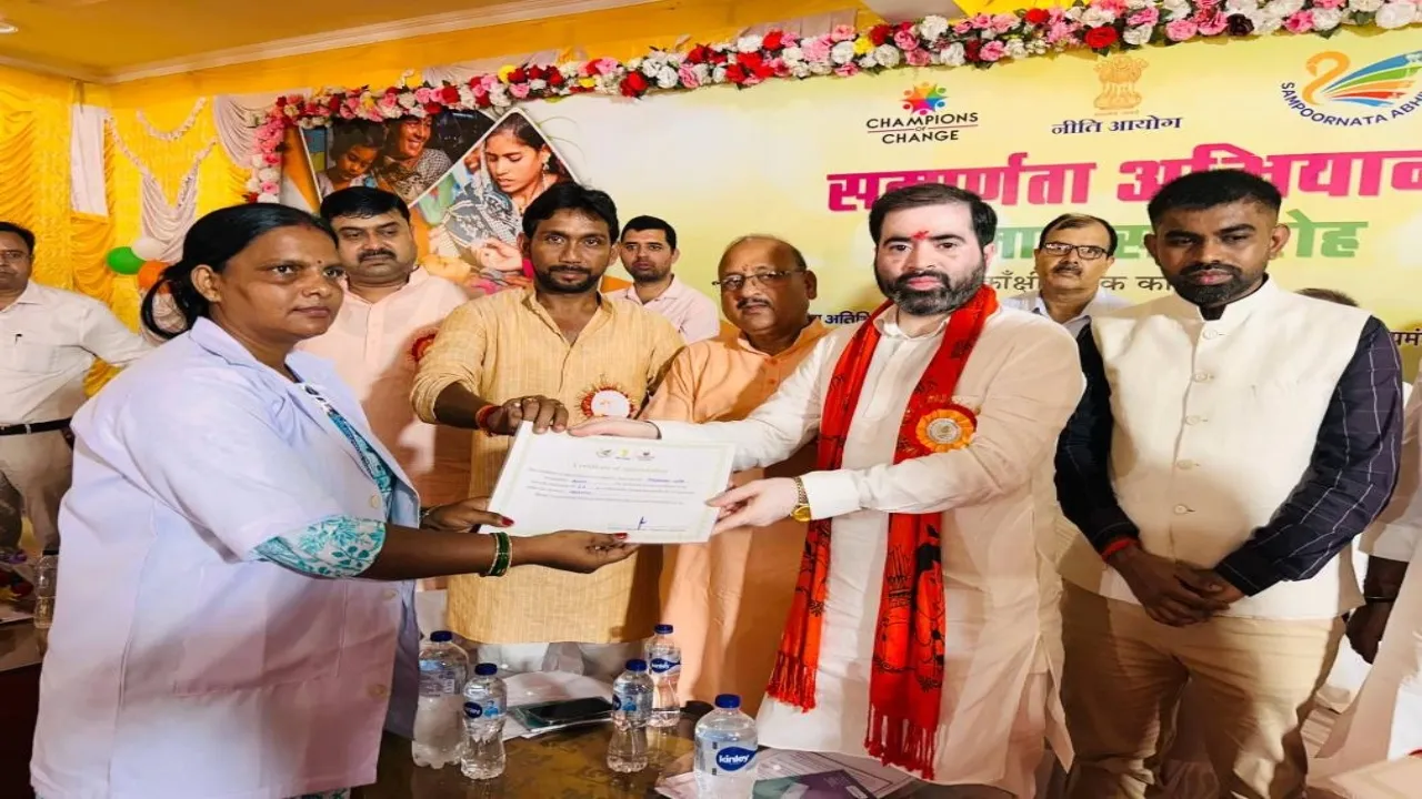 राज्यमंत्री सतीश शर्मा ने विकास कार्यों की रफ्तार पर दिया ज़ोर, टिकैतनगर में संपूर्णता अभियान का भव्य आयोजन