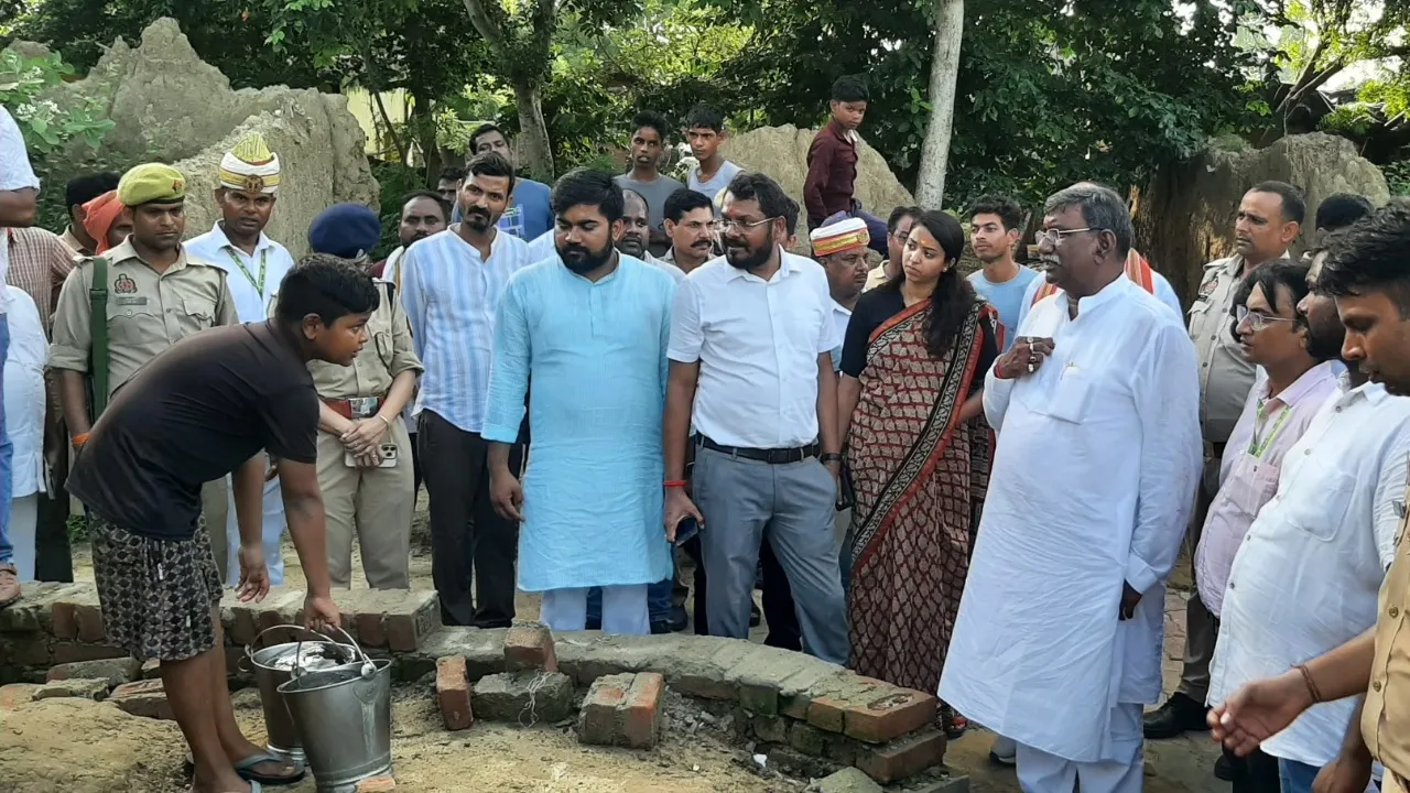 जल निगम के कार्य में लापरवाही पर मंत्री ने लगाई फटकार : ग्रामीणों की समस्याओं का जल्द समाधान कराने के आदेश 