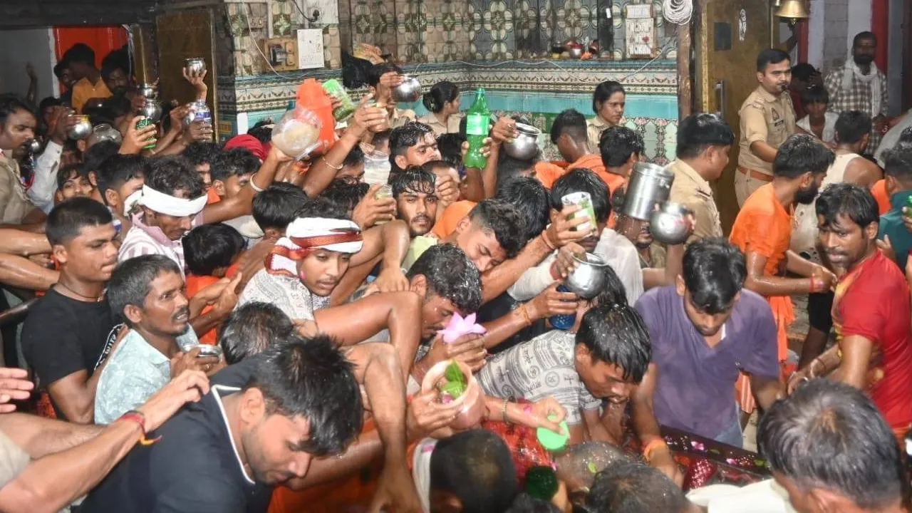 शिवभक्ति में सराबोर महादेवा : आस्था के आगे मौसम नतमस्तक, दो लाख लोगों ने किया जलाभिषेक