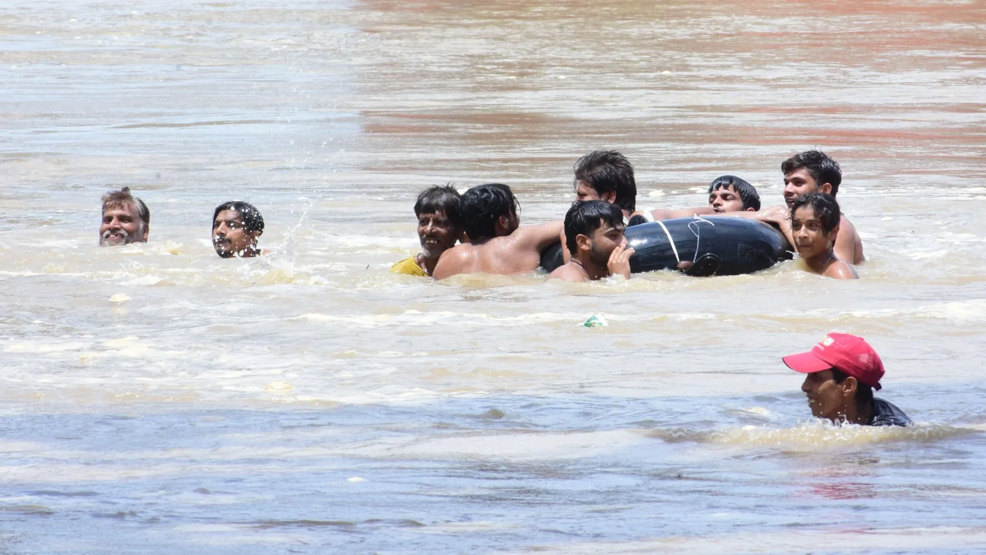 मुरादाबाद में घटी मगर कालागढ़ में चढ़ाव पर रामगंगा, 62 गांवों में फसलें जलमग्न 