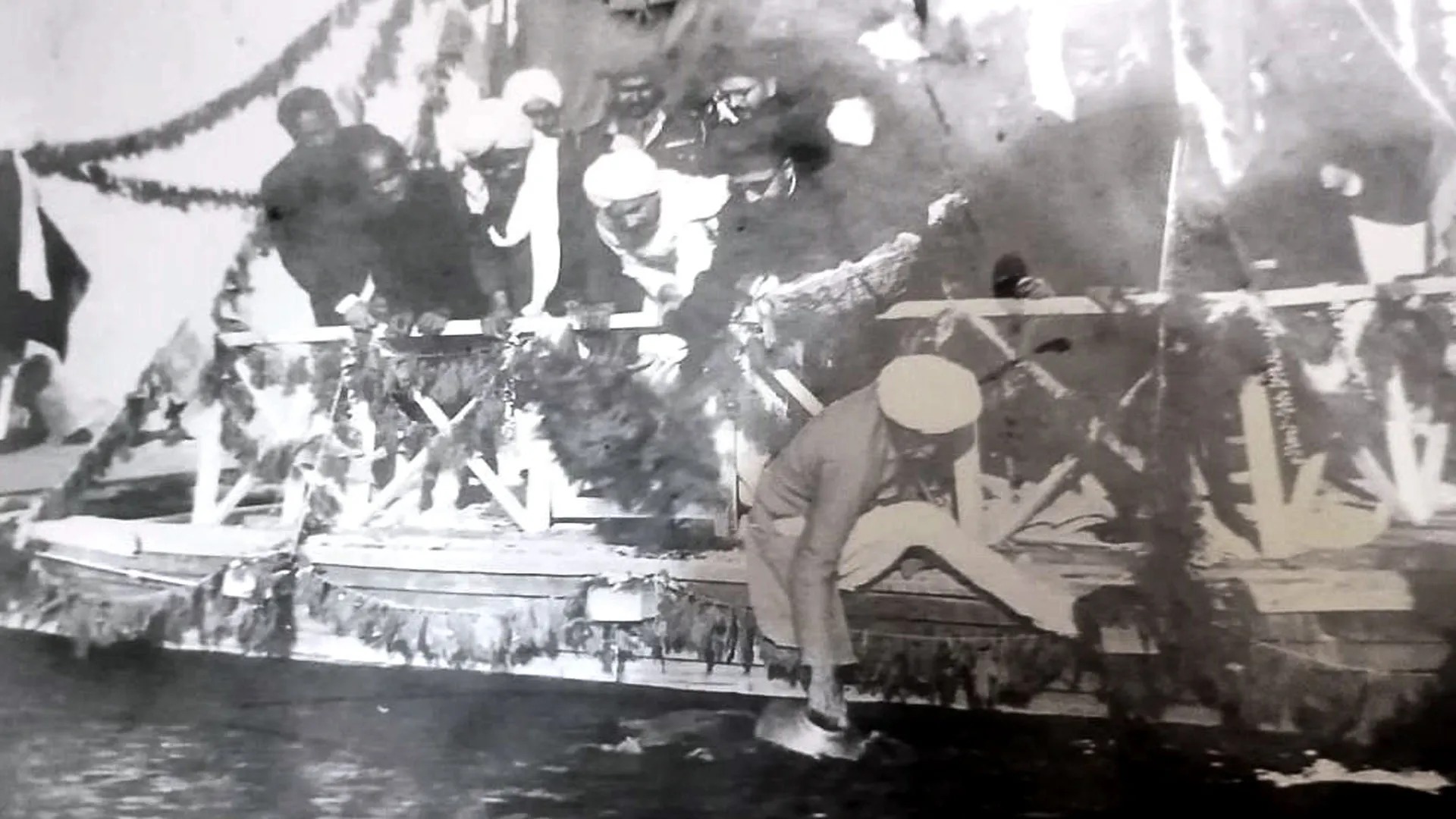 अतीत का आइना : कोसी नदी में भी प्रवाहित की गईं थीं राष्ट्रपिता की अस्थियां