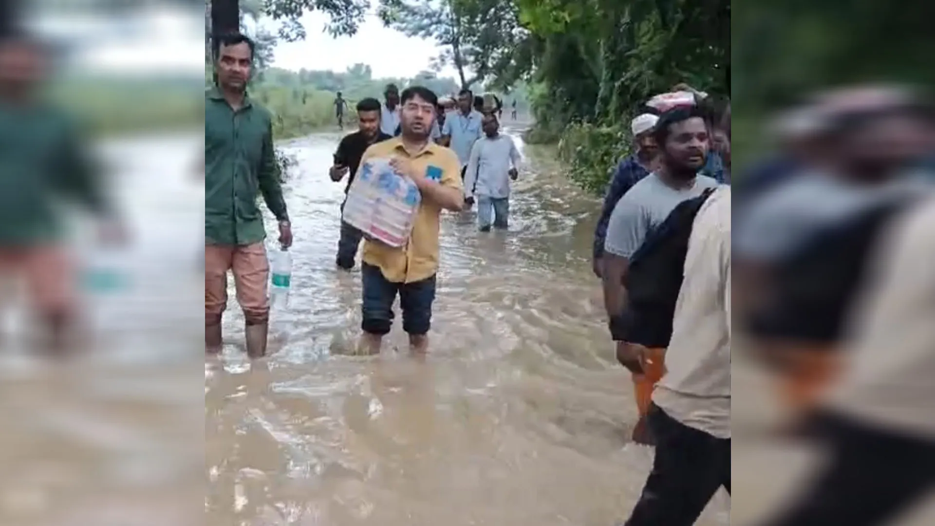 मुरादाबाद: बाढ़ का पानी आने से एक दर्जन से ज्यादा गांवों का टूटा सम्पर्क
