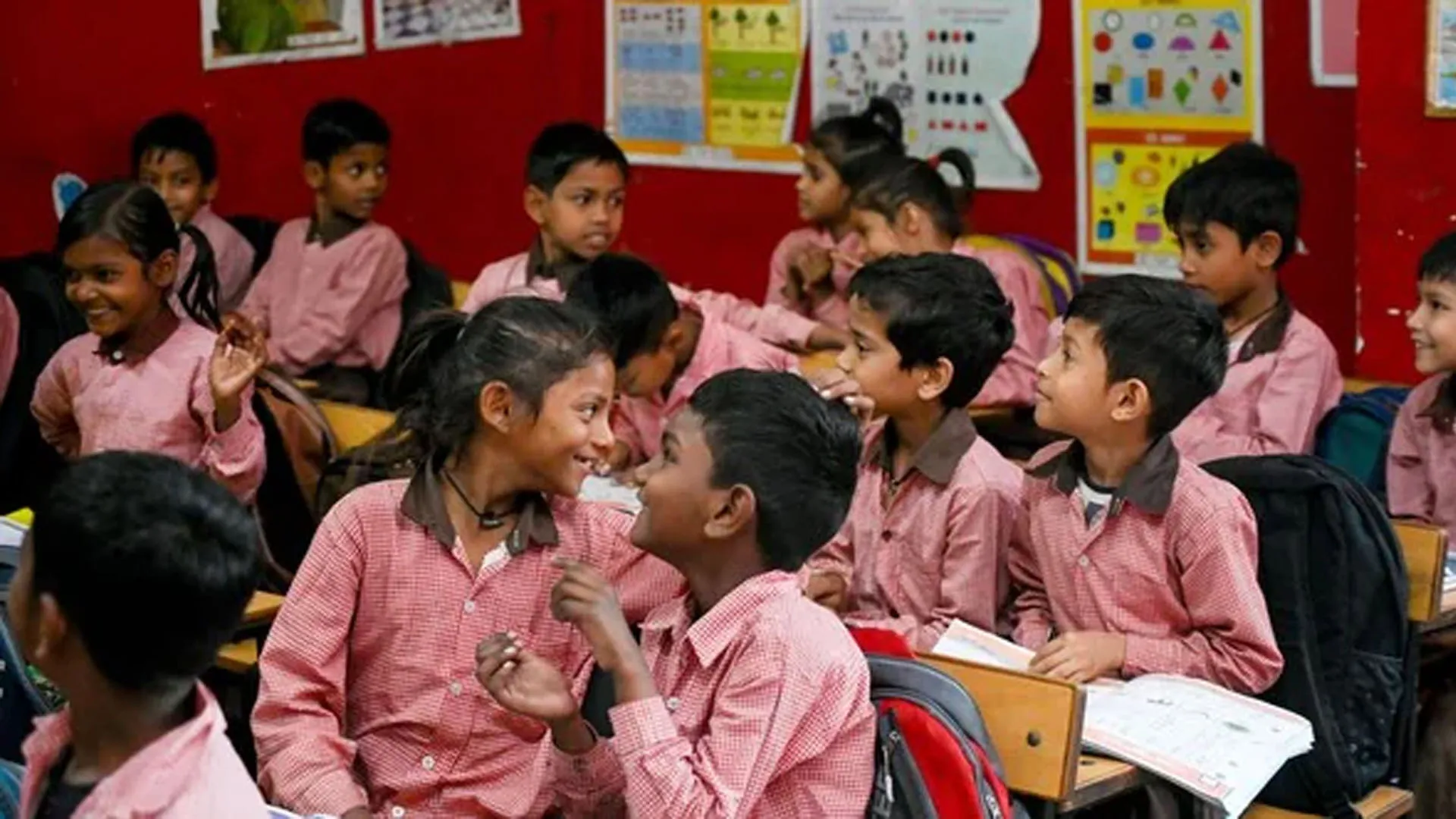 Bareilly: जिले में 127 स्कूल एक किमी से ज्यादा दूरी पर विलय...अब होंगे अनपेयर