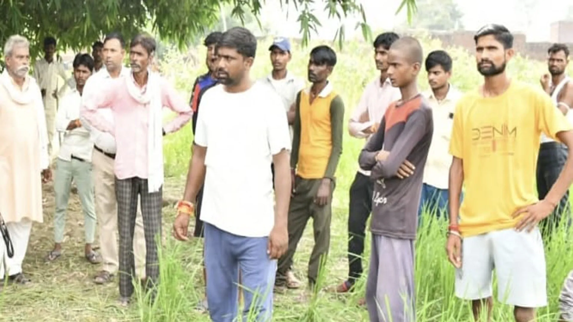 UP: प्रेमी और प्रेमिका के शव एक साथ फंदे पेड़ पर लड़के मिले...दोनों परिवारों में मचा कोहराम