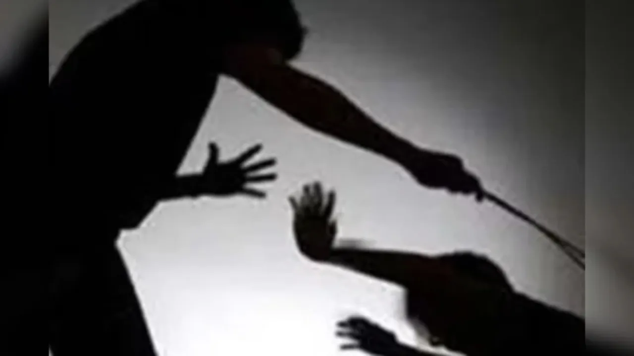 स्कूल में छात्र को ‘बंधक बनाकर पिटाई’ का आरोप : प्रिंसिपल ने कहा साजिश, शिक्षा विभाग करेगा जांच