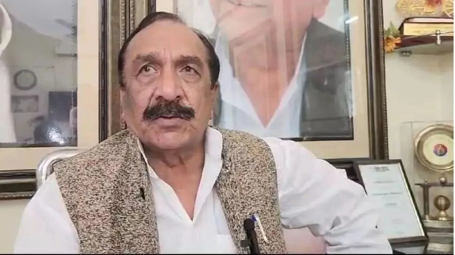 UP : सपा विधायक बोले-हिंदू नाम वाले बैंड संचालकों पर कार्रवाई करना गलत