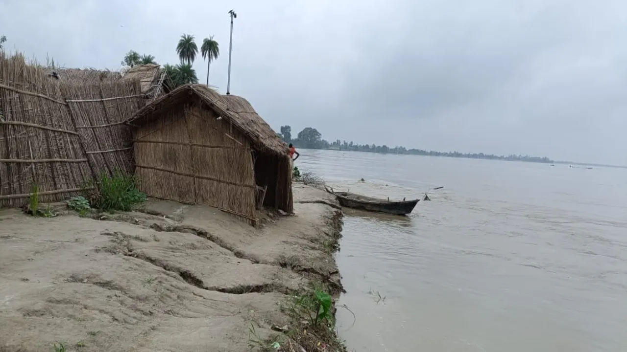 सरयू का कहर! नेपाल से छोड़ा पानी बना मुसीबत, गांव-घर-खेत सब डूबे