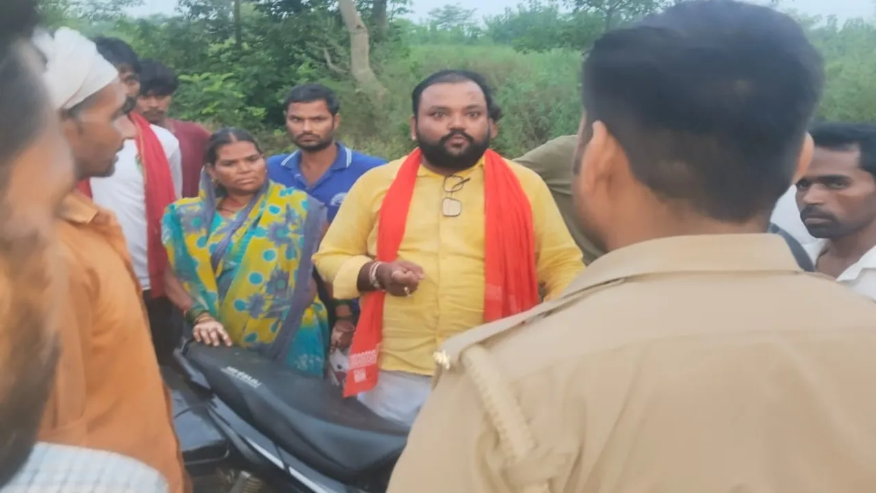 असलहों के साए में लूट : सकरन में सर्राफ से चार लाख की लूट, बदमाशों ने मोबाइल भी छीना