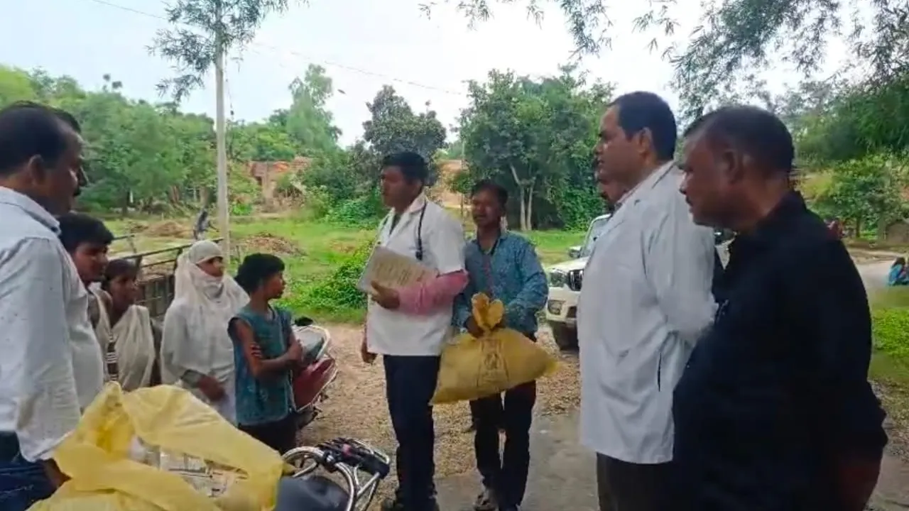 बलरामपुर में उल्टी-दस्त से कोहराम : दो की मौत आधा दर्जनभर बीमार, स्वास्थ्य विभाग ने लगाया कैंप