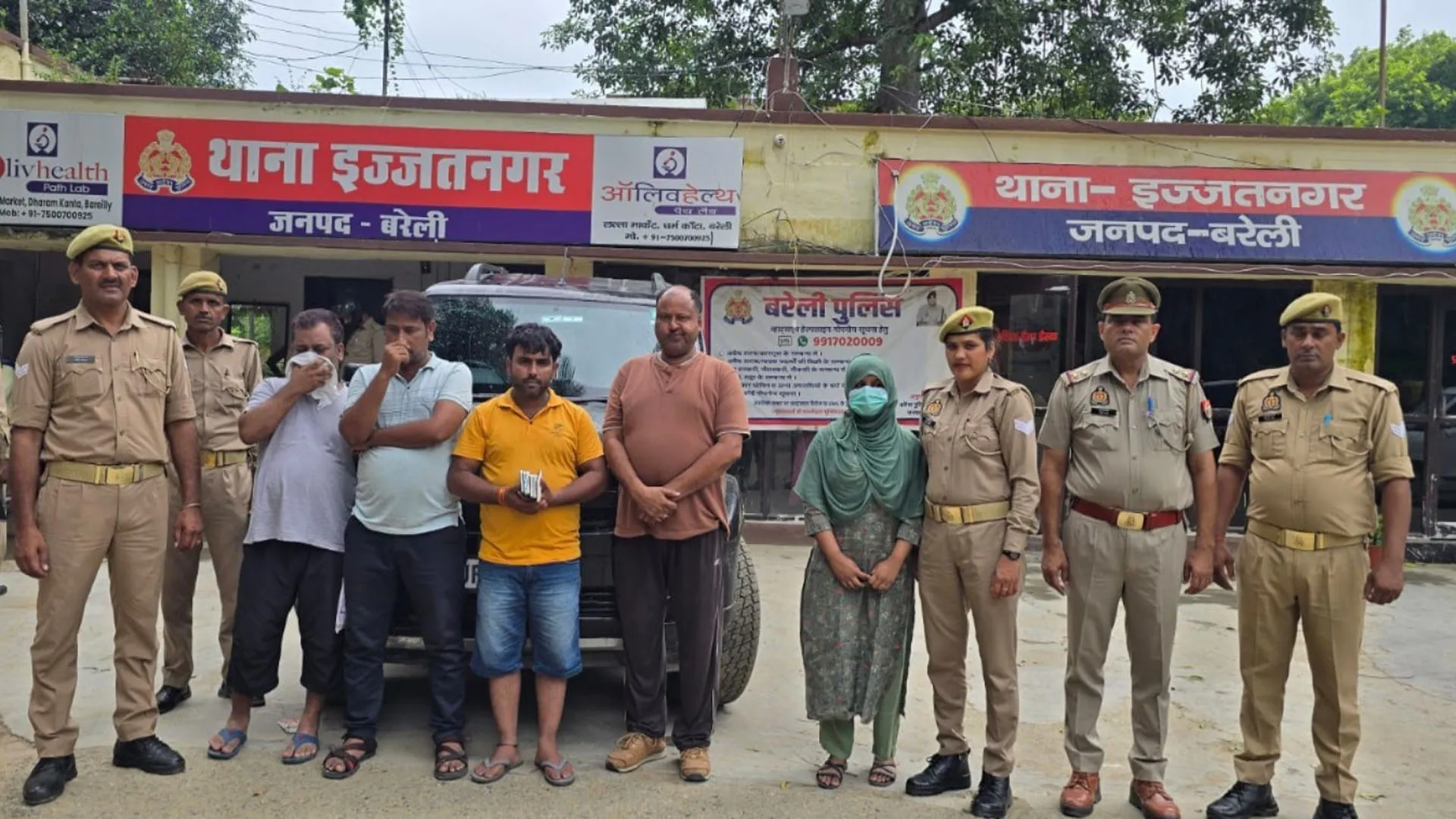 Bareilly: हनी ट्रैप में फंसाकर ठगते थे मोटी रकम, गिरोह की महिला सदस्य समेत पांच गिरफ्तार