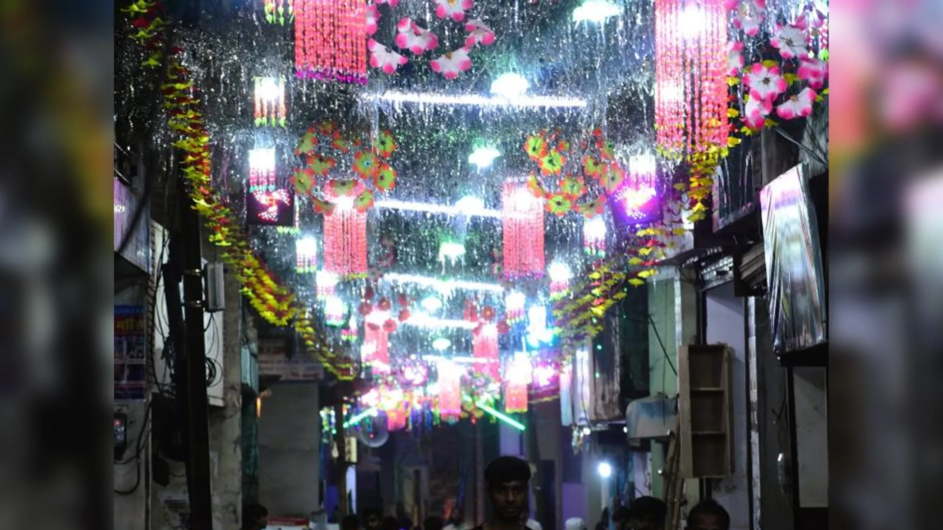 मुरादाबाद : ईद मिलादुन्नबी के जश्न में दुल्हन की तरह सजा शहर