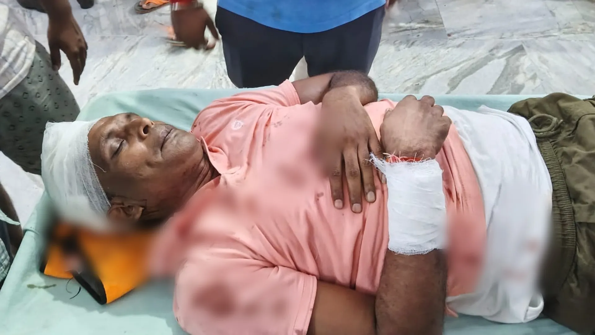 बरेली : पूर्व प्रधान पर हिस्ट्रीशीटर प्रधान पति ने चलाई गोली, दो गंभीर
