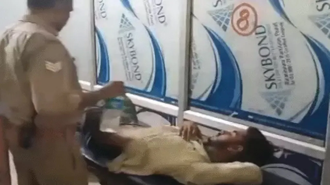 Ayodhya: प्रेमी ही निकला किशोरी का कातिल... डिमांड से था परेशना, पुलिस ने किया एनकाउंटर  