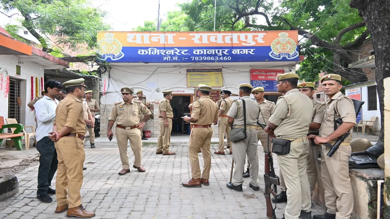 कानपुर: युवक ने थाने के बाथरूम में फंदा लगाकर दी जान, पुलिसकर्मियों के फूले हाथ-पांव  