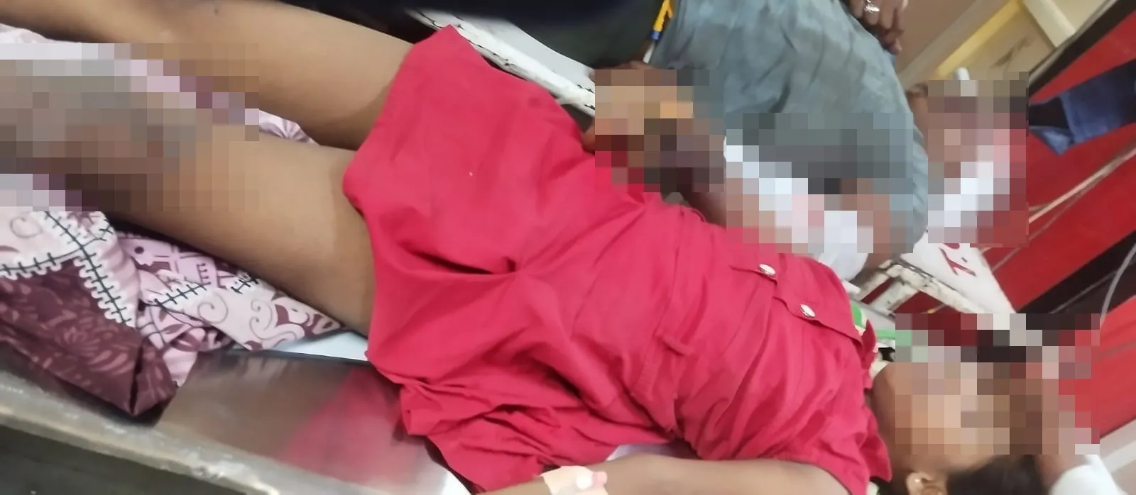 छत पर निकले हाईटेंशन लाइन की चपेट में आकर छात्रा झुलसी... ट्रामा सेंटर में भर्ती, परिजन ने थाने पर दी तहरीर