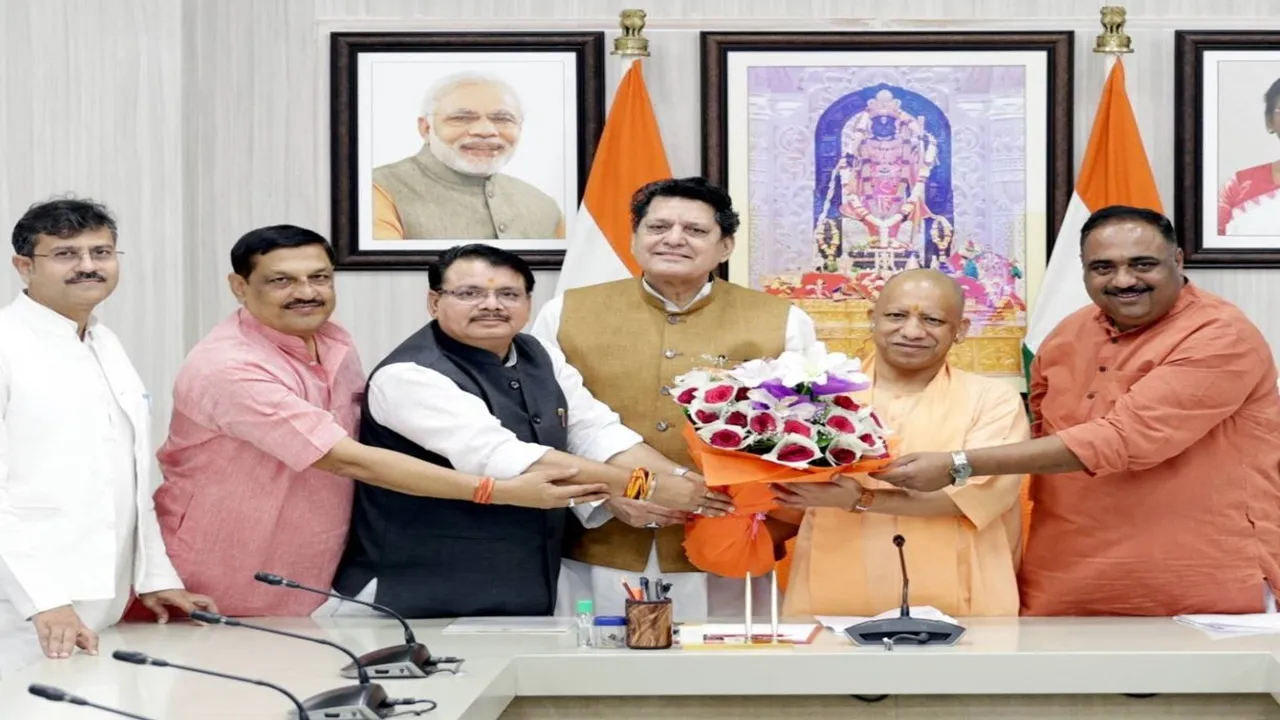  बाराबंकी: सीएम योगी से मिले पूर्व एमएलसी हरगोविंद, लखनऊ से बाराबंकी इलेक्ट्रिक बस सेवा और भव्य प्रवेश द्वार की मांग
