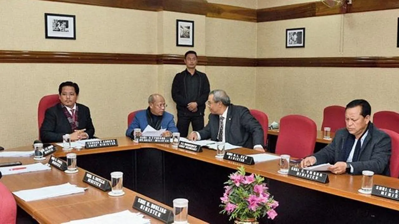 Meghalaya Cabinet:  मेघालय मंत्रिमंडल में फेरबदल से पहले 8 मंत्रियों ने दिया इस्तीफा, राज्यपाल से मिले मुख्यमंत्री