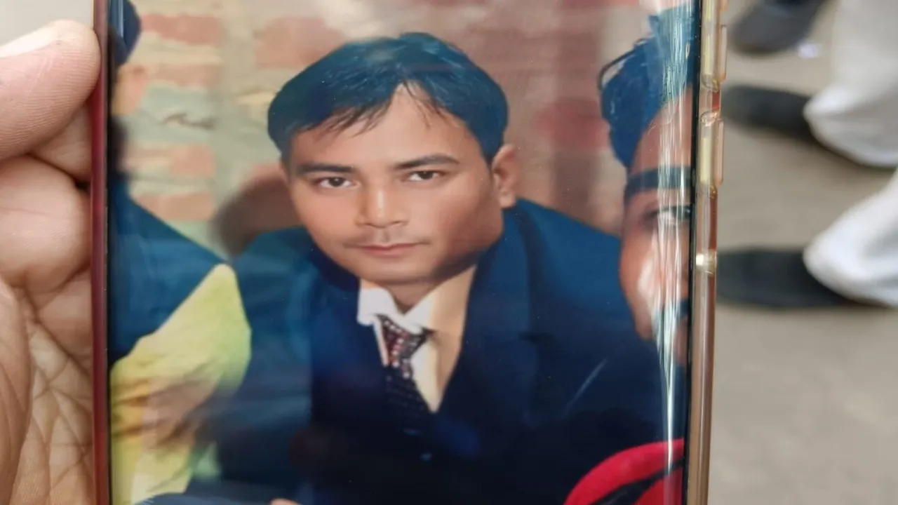 Kanpur News:  जिंदगी से मायूस युवक ने ट्रेन के आगे कूद दी जान, बोली पत्नी- बच्चों को स्कूल लेने जाना है, उसके बाद  बताते हैं