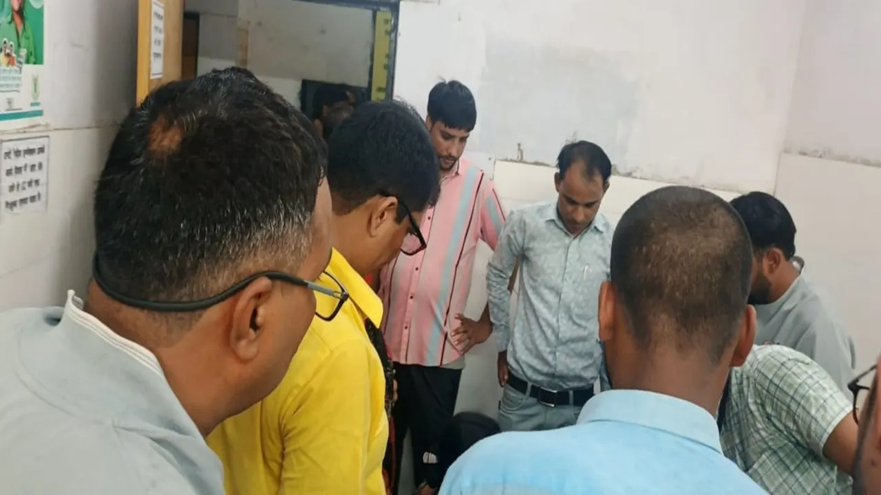 सुलतानपुर के अखंडनगर में दर्दनाक हादसा, कार में फंसे की मौत, परिजनों में कोहराम