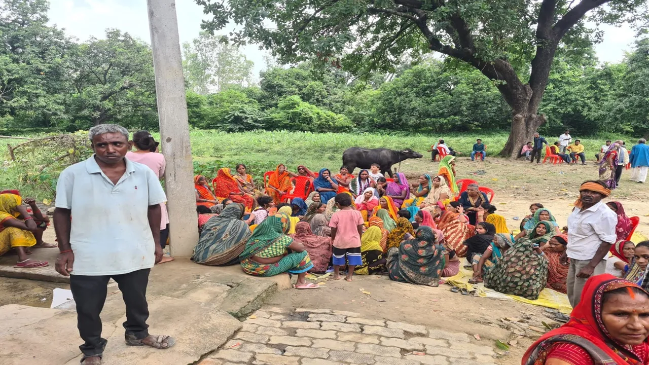 Amethi News: बहन की सगाई से पहले भाई की सड़क हादसे में मौत, दूसरा गंभीर घायल