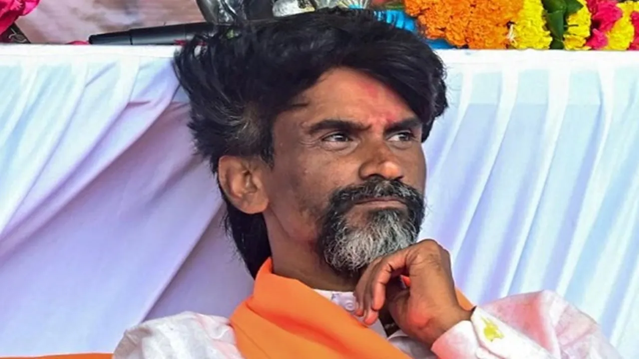 मनोज जरांगे की बड़ी जीत : फडणवीस सरकार मराठा आरक्षण देने पर राजी, कुनबी प्रमाण पत्र के लिए गठित होगी कमेटी 