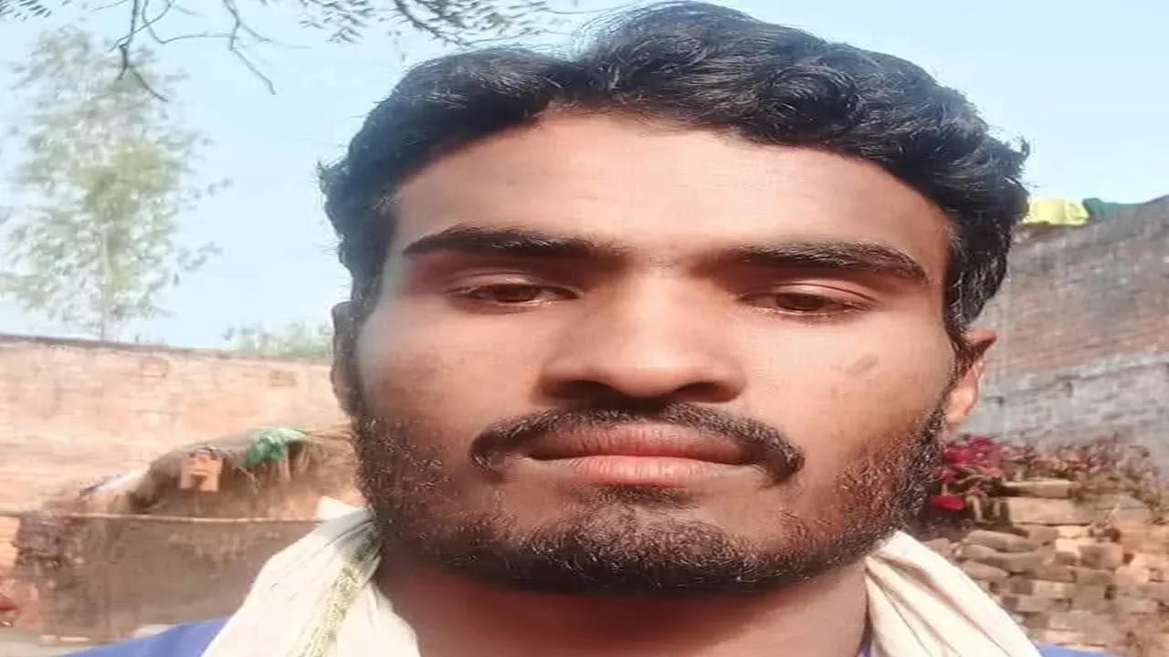 अमेठी: तेज रफ्तार बाइक भैंस से टकराई, युवक व मवेशी की मौत, मां-बेटे घायल 