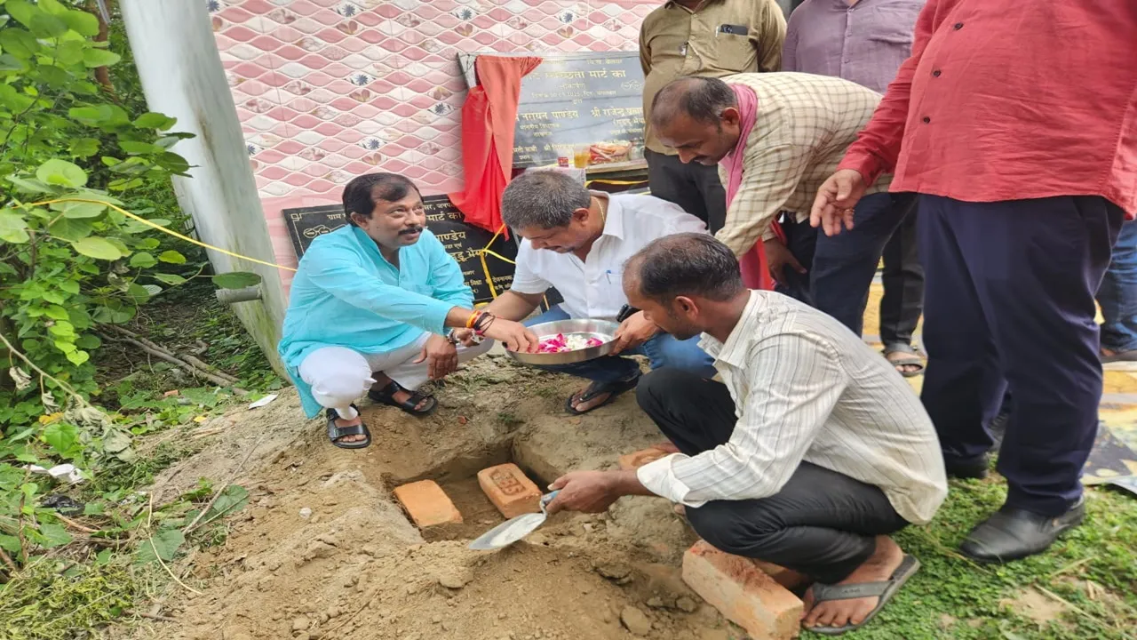 गोंडा : 336 ग्राम पंचायतों में स्थापित होंगे गोनार्द स्वच्छता मार्ट, 48 ग्राम पंचायतों में किया गया भूमि पूजन