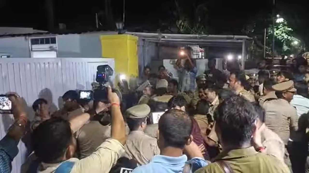 मंत्री ओपी राजभर के बयान पर भड़के ABVP के कार्यकर्ता, देर रात किया प्रदर्शन, जानें पूरा मामला 