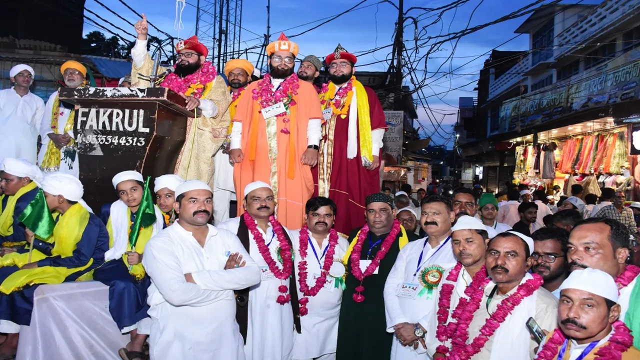 बाराबंकी: धूमधाम से निकला जुलूस ए मोहम्मदी, जश्न का माहौल