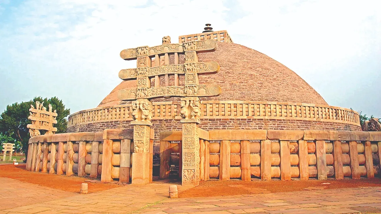 शब्द रंग : रुपया बताता नीचे संसार ऊपर मोक्ष 