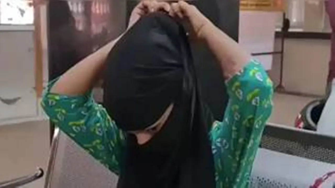 शर्मनाक : हरदोई में सगे भाइयों ने एक साल तक बहन से करते रहे रेप, Video बनाकर करते थे ब्लैकमेल, फिर ऐसे हुआ खुलासा