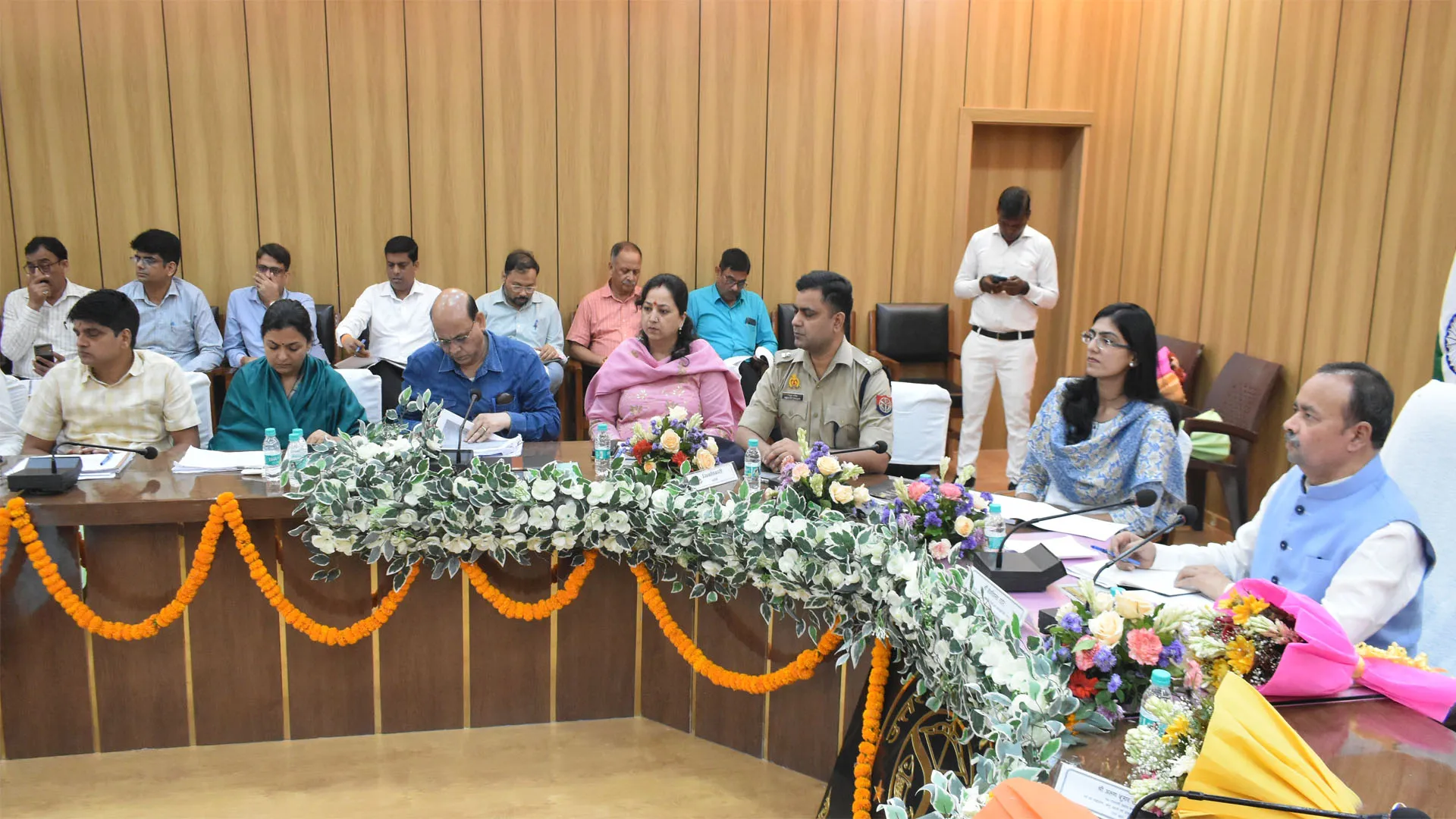 Bareilly : ऐसे लोगों को न बख्शें, जो बच्चों के हाथों में कलम-किताब के बजाय पत्थर पकड़ाएं