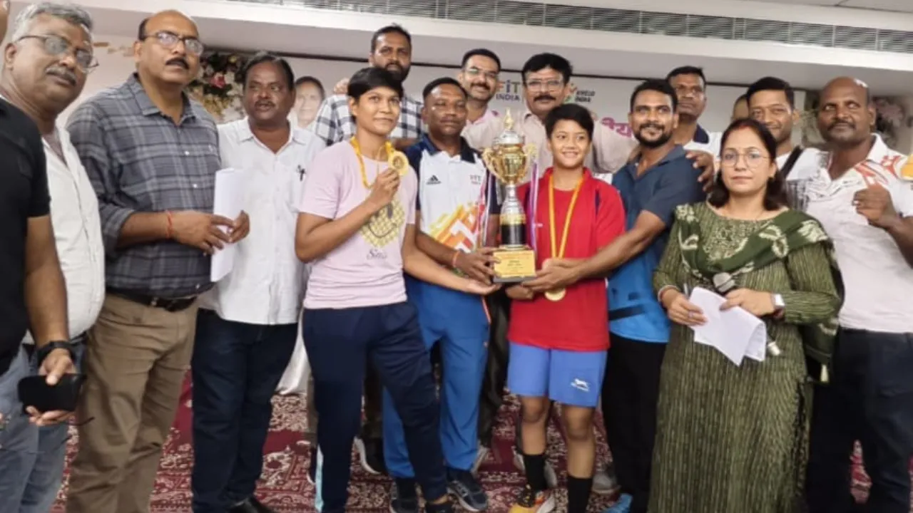 State Boxing Competition: बॉक्सिंग पंच के दम पर लखनऊ की बेटियां बनी चैंपियन... गोरखपुर ने भी मारी बाज़ी