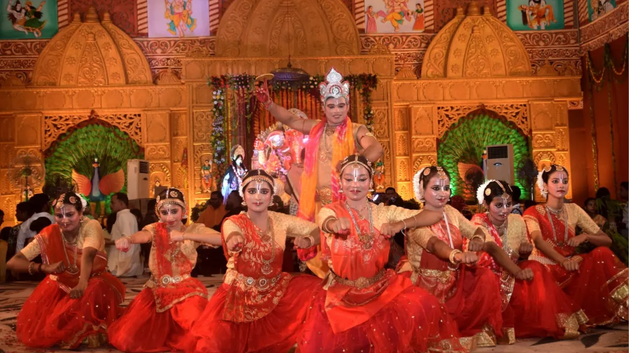 Ganesh Visarjan 2025: आज शोभायात्रा निकालकर किया जाएगा बप्पा का भू विसर्जन...1008 नामों के साथ हुआ महाभिषेक