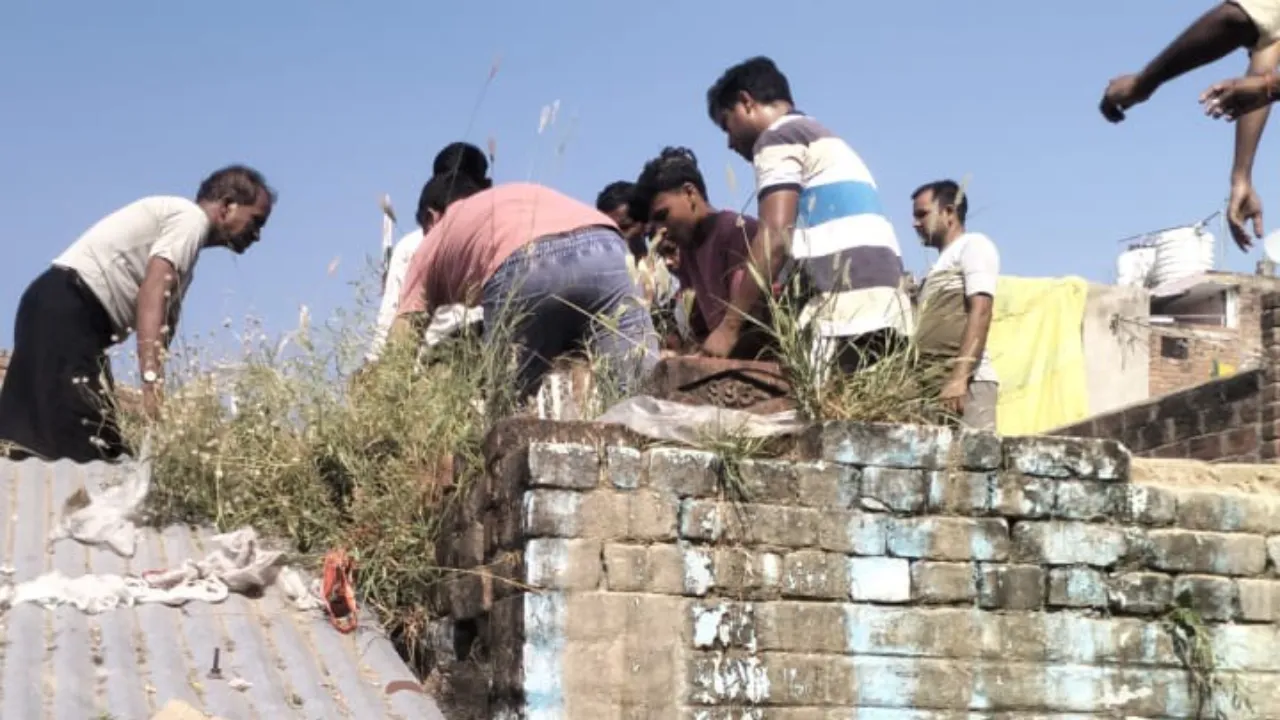 फतेहपुर: पटाखा बनाते समय भीषण विस्फोट, बाप-बेटी की दर्दनाक मौत, बेटा गंभीर घायल