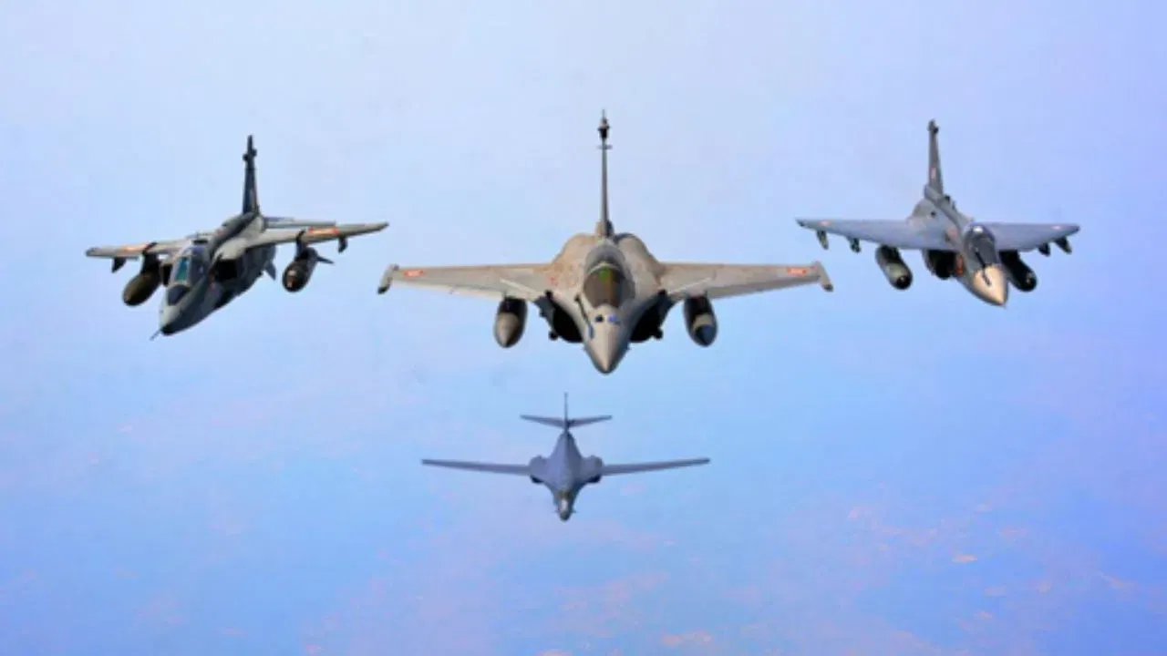 भारतीय वायुसेना कराची के हवाई क्षेत्र के ठीक सामने करेगी युद्धाभ्यास, NOTAM जारी