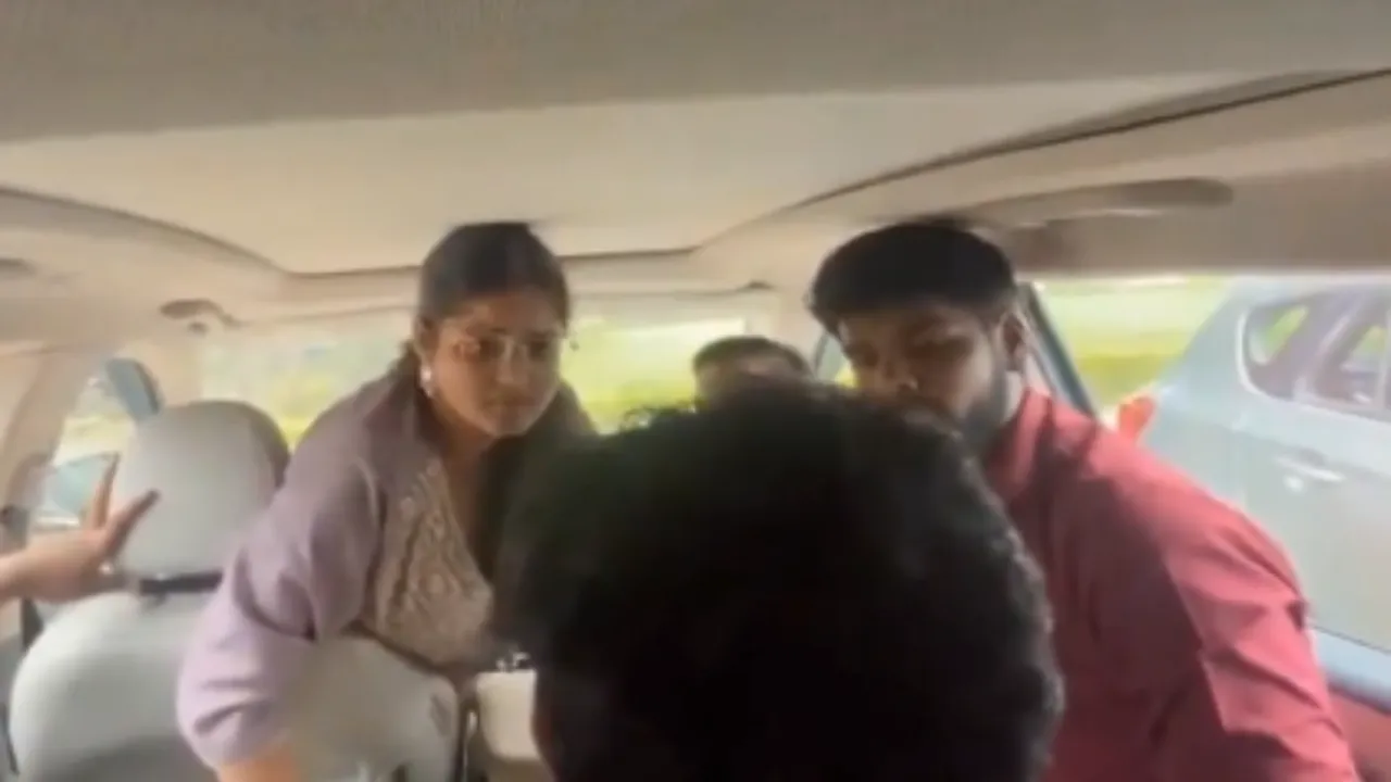 Lucknow: एमिटी कैंपस में हाई-वोल्टेज ड्रामा, छात्रा ने मिलकर क्लासमेट पर बरसाए थप्पड़... एक मिनट में जड़े 50-60 थप्पड़, देखें Video